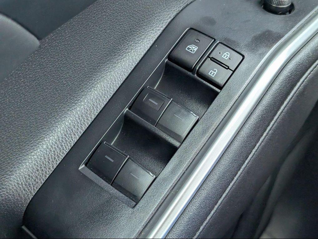 used 2024 Toyota Highlander car, priced at $32,900