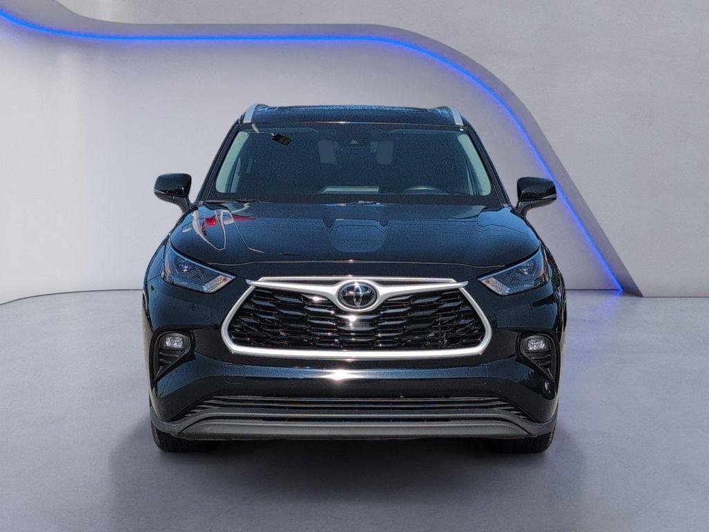 used 2024 Toyota Highlander car, priced at $32,900
