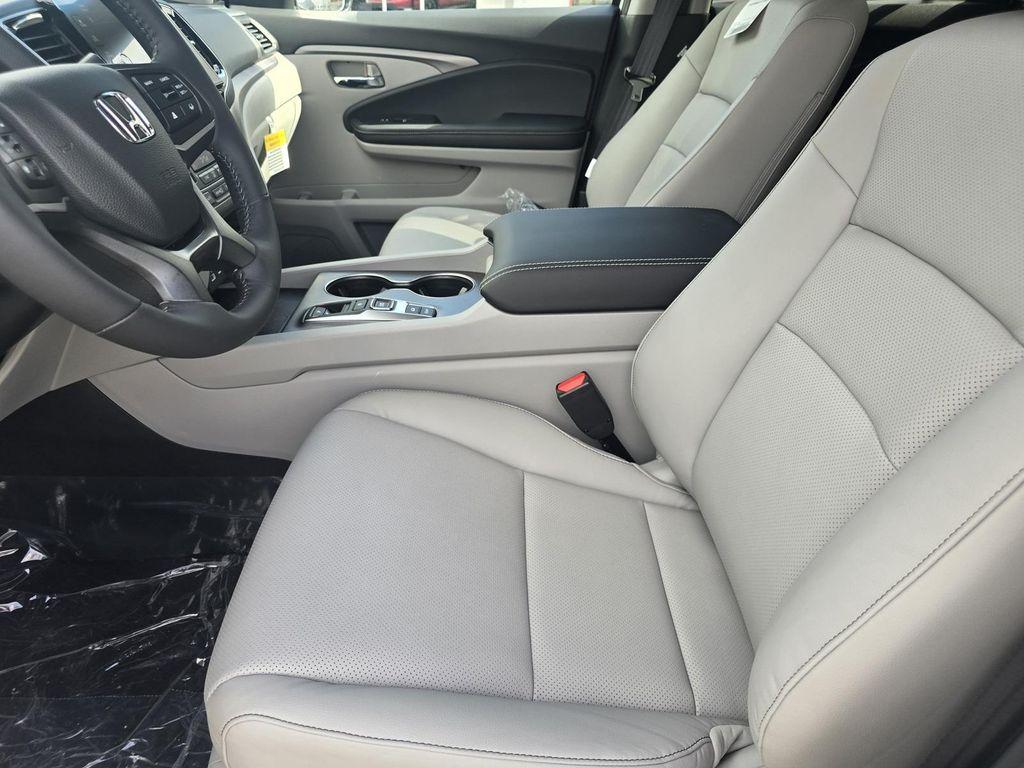 new 2025 Honda Ridgeline car, priced at $43,090