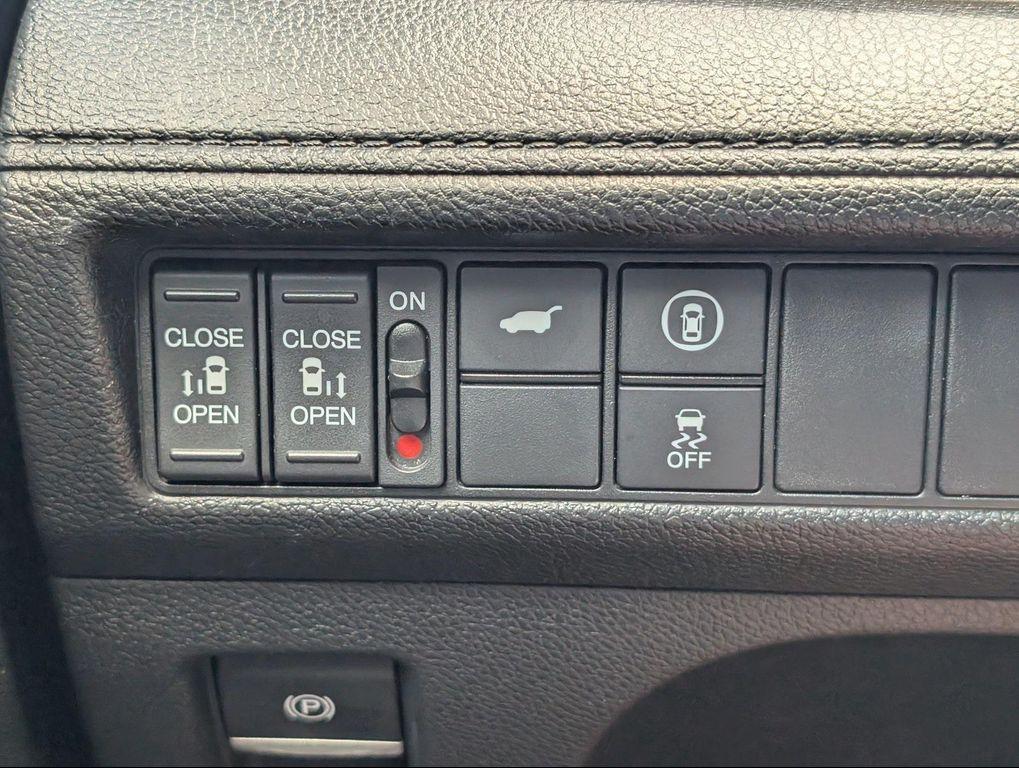 used 2023 Honda Odyssey car, priced at $34,991