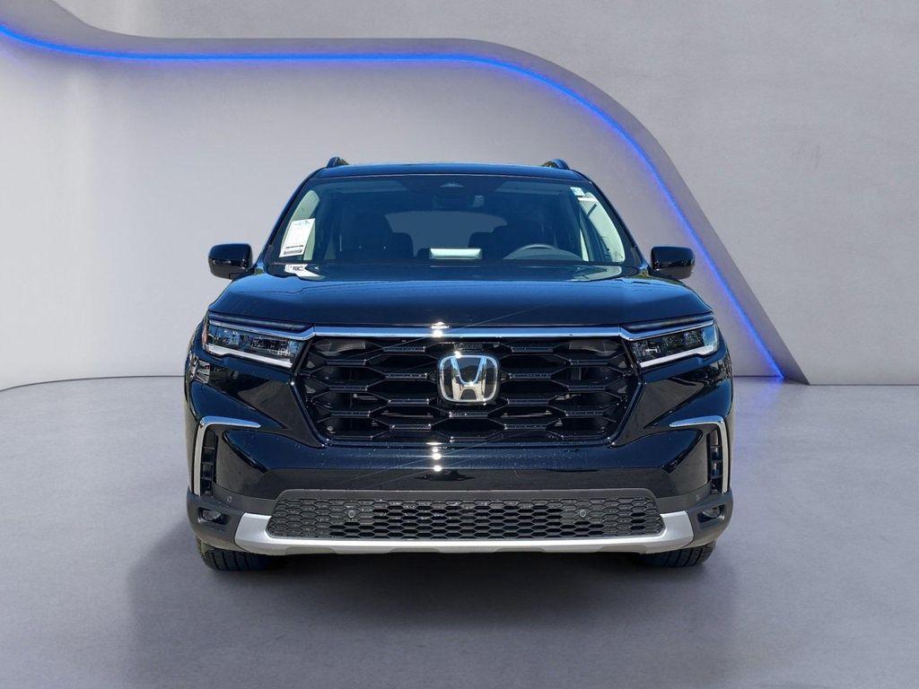 new 2025 Honda Pilot car, priced at $52,995