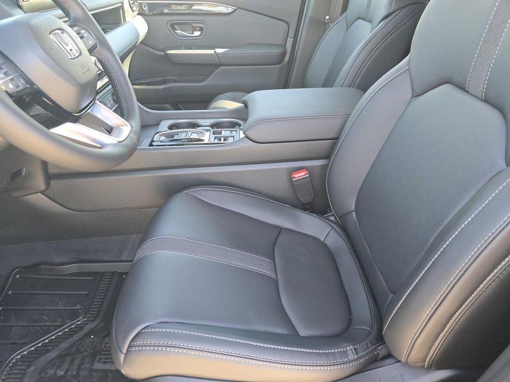new 2025 Honda Pilot car, priced at $52,995