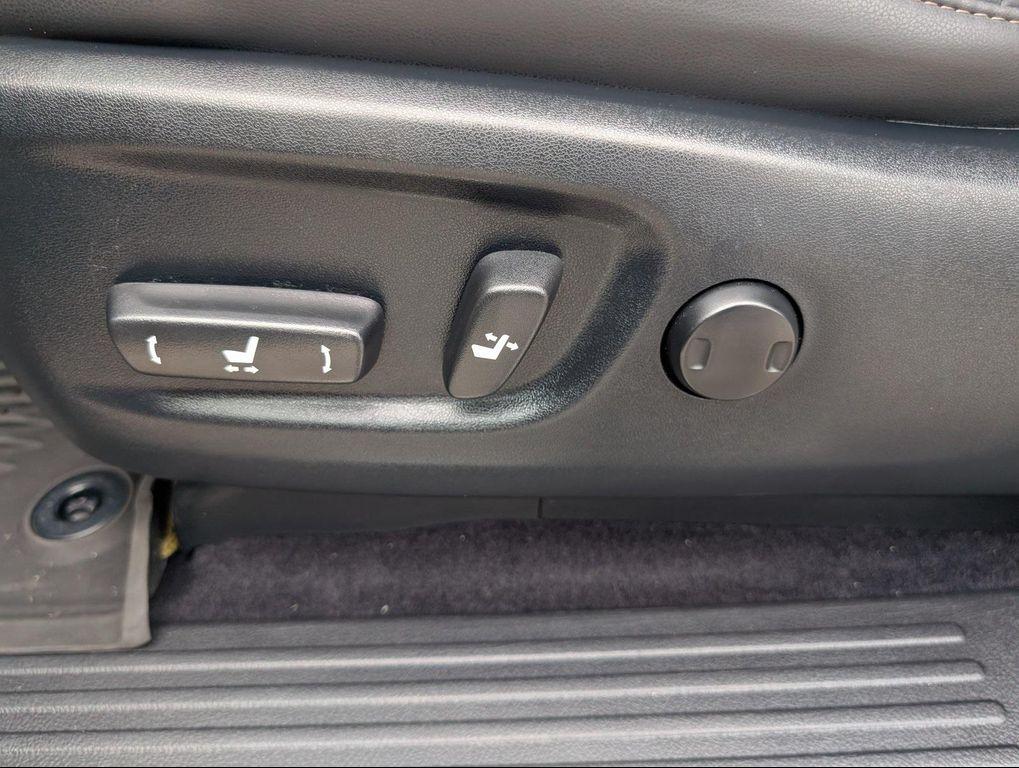 used 2022 Lexus GX 460 car, priced at $43,600