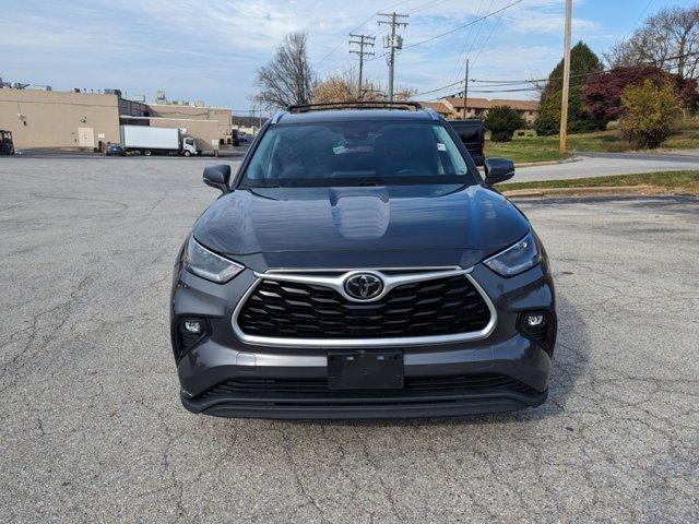 used 2021 Toyota Highlander car, priced at $26,990