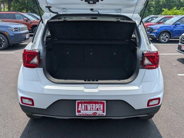 new 2025 Hyundai Venue car, priced at $22,466
