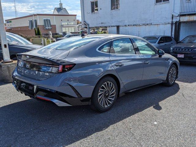 new 2025 Hyundai Sonata Hybrid car, priced at $30,056