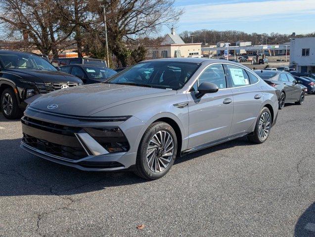 new 2025 Hyundai Sonata Hybrid car, priced at $29,402