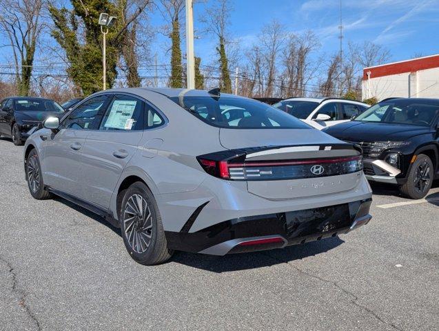 new 2025 Hyundai Sonata Hybrid car, priced at $29,402