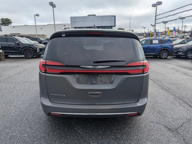 used 2021 Chrysler Pacifica car, priced at $23,600