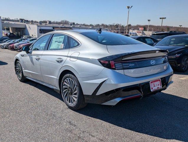 new 2025 Hyundai Sonata Hybrid car, priced at $29,397