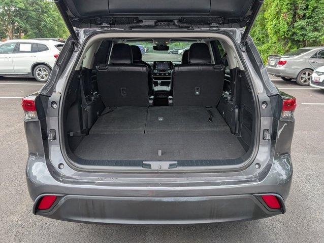 used 2022 Toyota Highlander car, priced at $34,551