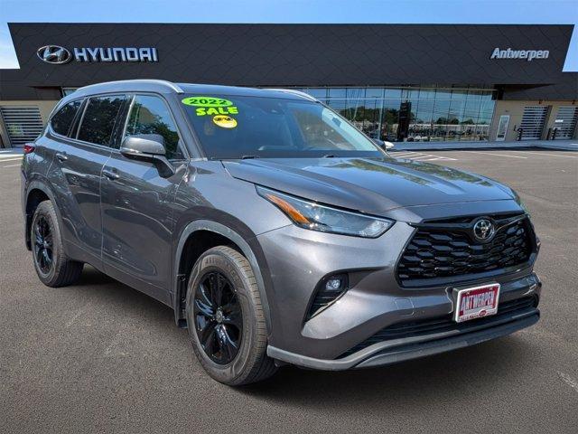 used 2022 Toyota Highlander car, priced at $31,744