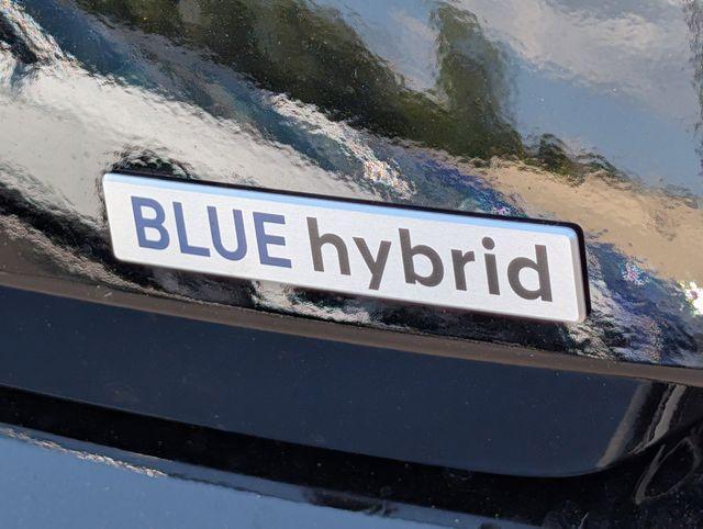 new 2025 Hyundai ELANTRA HEV car, priced at $20,558