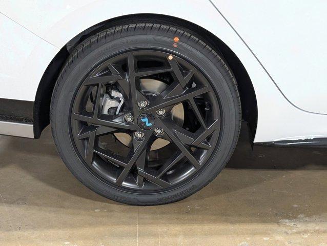 new 2025 Hyundai Elantra car, priced at $28,236