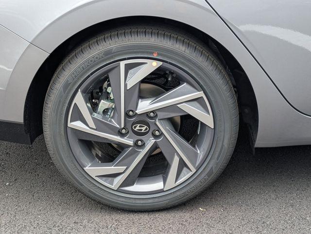 new 2025 Hyundai Elantra car, priced at $26,172