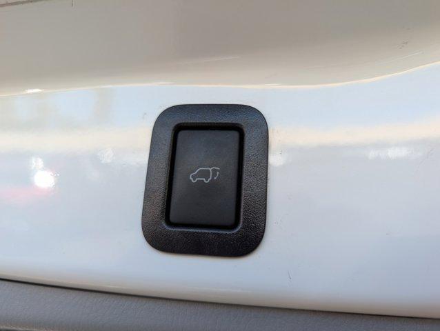 used 2018 Toyota Highlander car, priced at $23,444