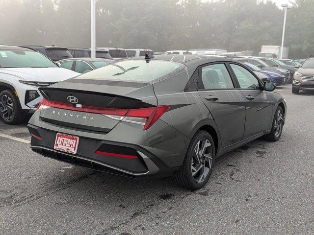 new 2025 Hyundai Elantra car, priced at $22,655