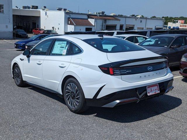 new 2024 Hyundai Sonata Hybrid car, priced at $28,619