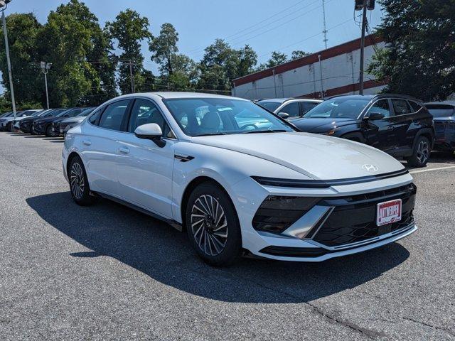 new 2024 Hyundai Sonata Hybrid car, priced at $28,619