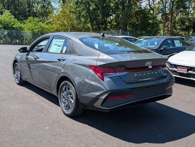 new 2025 Hyundai ELANTRA HEV car, priced at $23,812