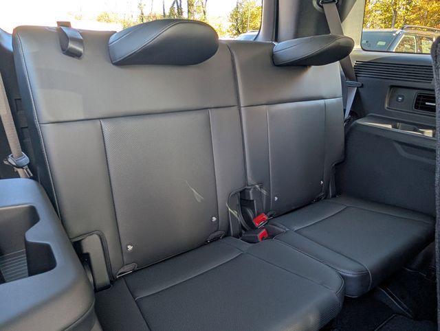 new 2026 Hyundai SANTA FE HEV car