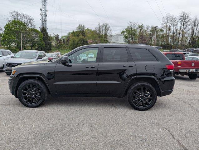 used 2018 Jeep Grand Cherokee car, priced at $15,551