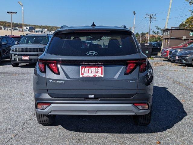 new 2025 Hyundai Tucson car, priced at $31,197