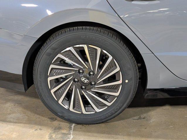 new 2025 Hyundai Sonata Hybrid car, priced at $36,955