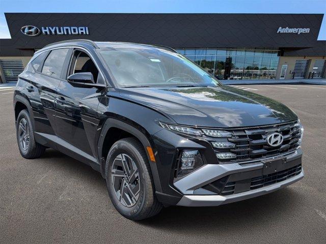 new 2025 Hyundai TUCSON Hybrid car, priced at $35,485