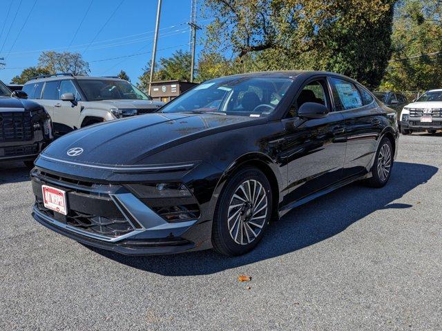 new 2025 Hyundai Sonata Hybrid car, priced at $30,056