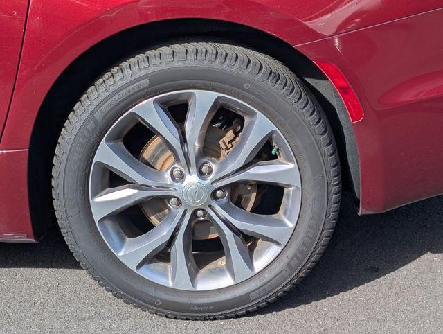 used 2019 Chrysler Pacifica car, priced at $18,344