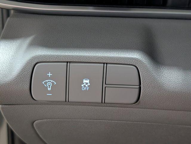 new 2025 Hyundai Elantra car, priced at $23,777