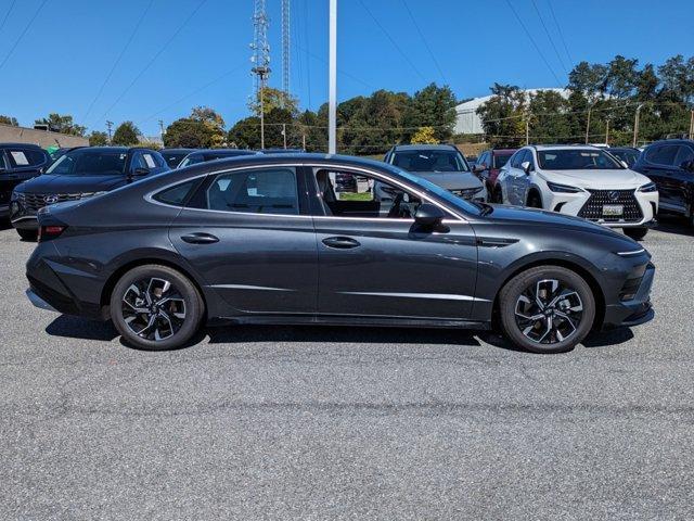 new 2025 Hyundai Sonata car, priced at $28,936