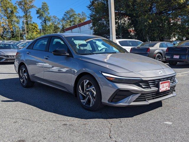 new 2025 Hyundai Elantra car, priced at $22,456