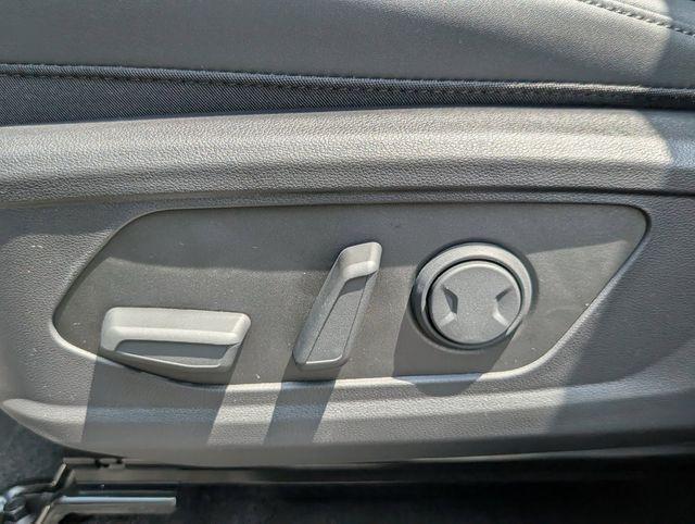 new 2025 Hyundai TUCSON Hybrid car, priced at $33,414