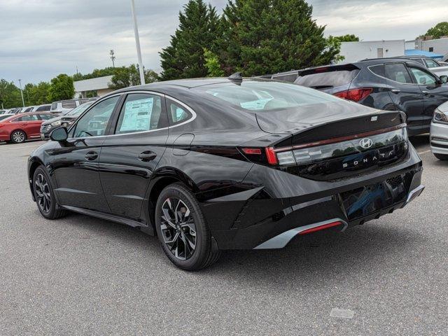 new 2024 Hyundai Sonata car, priced at $27,026