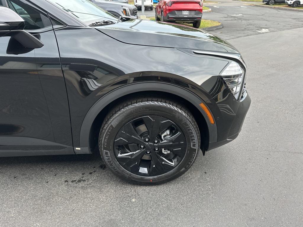 new 2025 Kia Sportage car, priced at $43,570