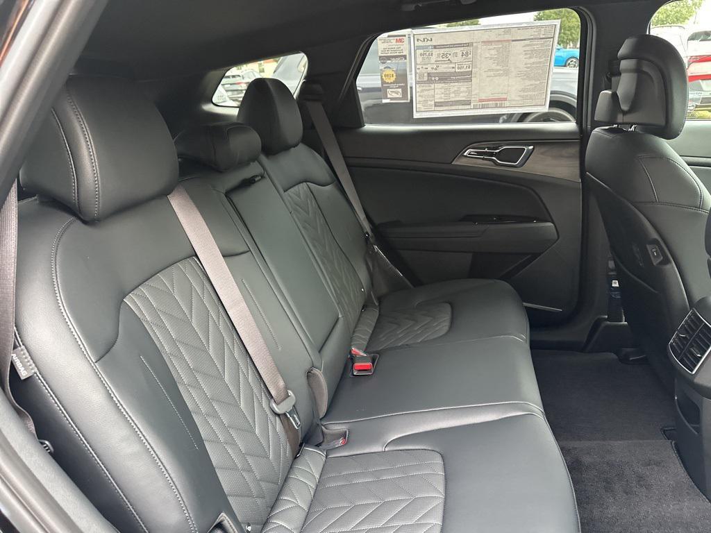 new 2025 Kia Sportage car, priced at $43,570