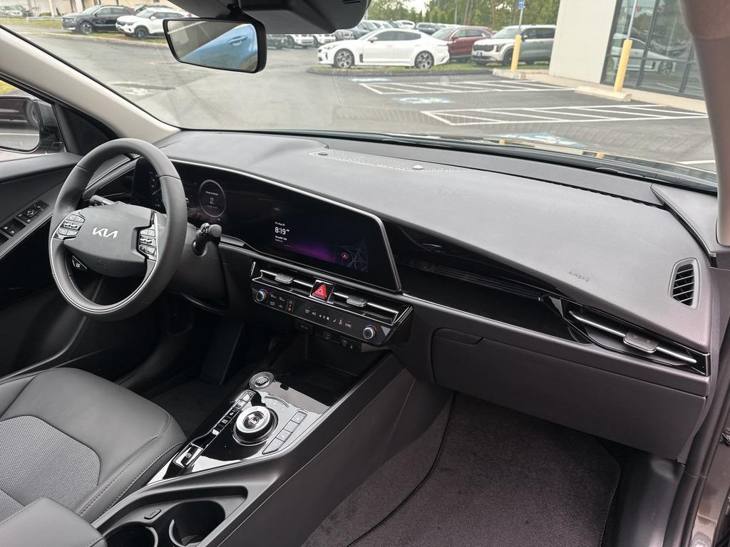 new 2025 Kia Niro EV car, priced at $33,059