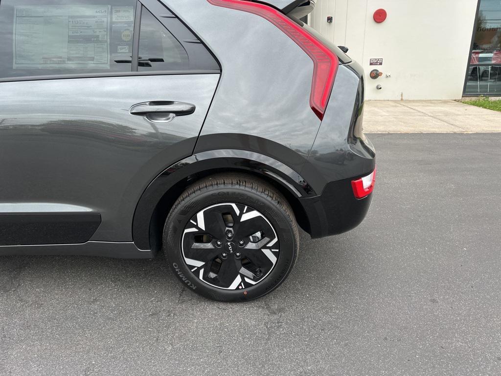 new 2025 Kia Niro EV car, priced at $33,059