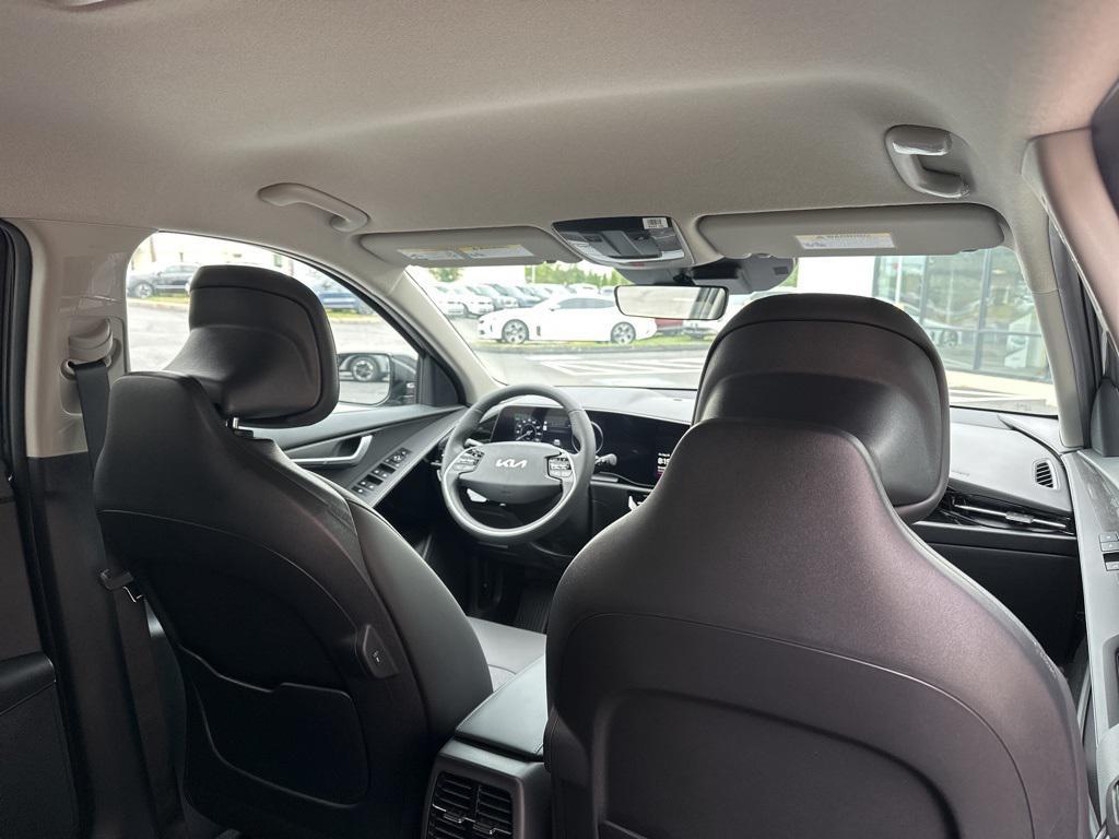 new 2025 Kia Niro EV car, priced at $33,059