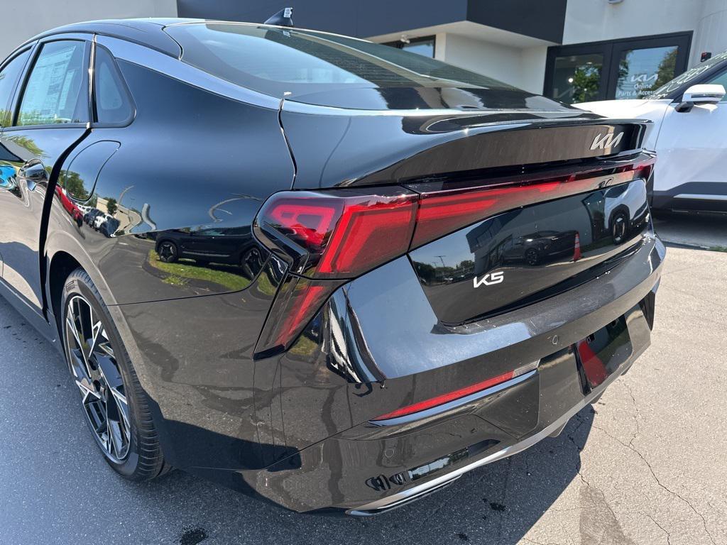 new 2025 Kia K5 car, priced at $30,547