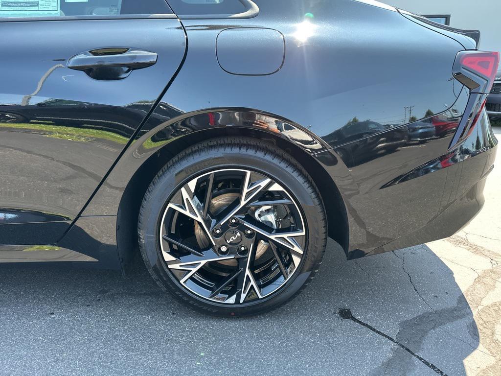 new 2025 Kia K5 car, priced at $30,547