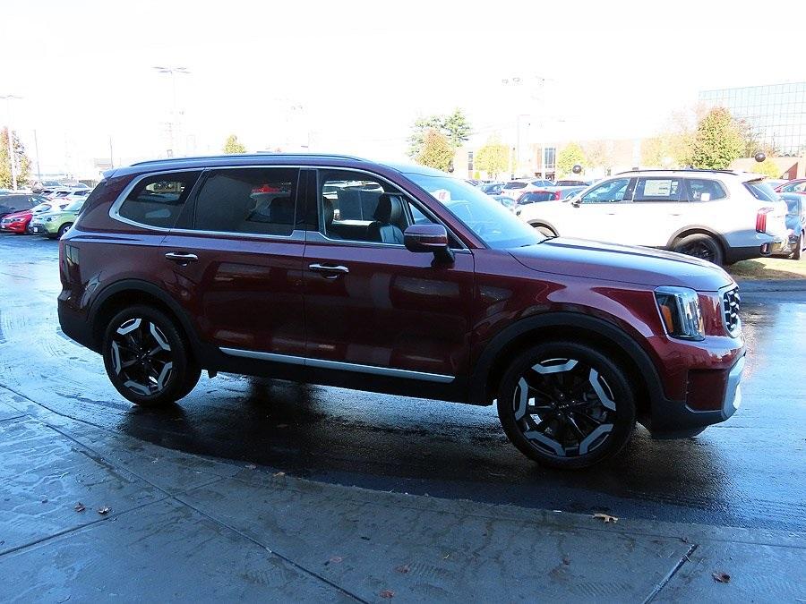 used 2023 Kia Telluride car, priced at $37,292