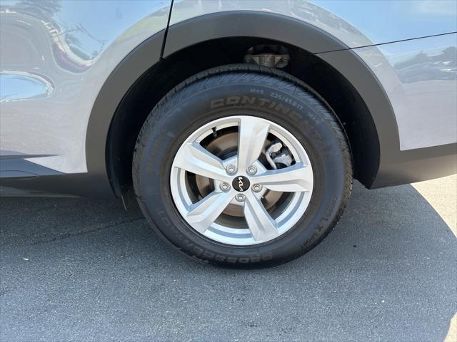 used 2025 Kia Sorento car, priced at $30,999