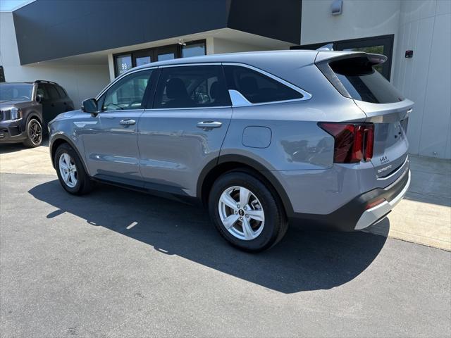 used 2025 Kia Sorento car, priced at $30,999
