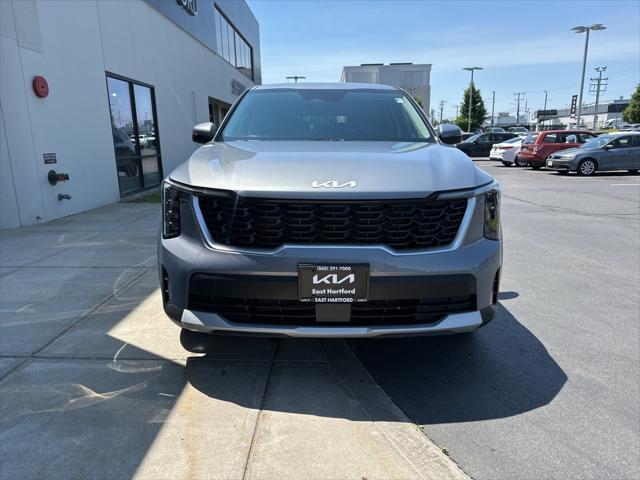 used 2025 Kia Sorento car, priced at $30,999