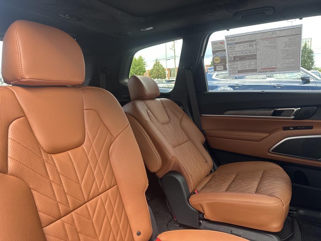 new 2025 Kia Telluride car, priced at $53,722
