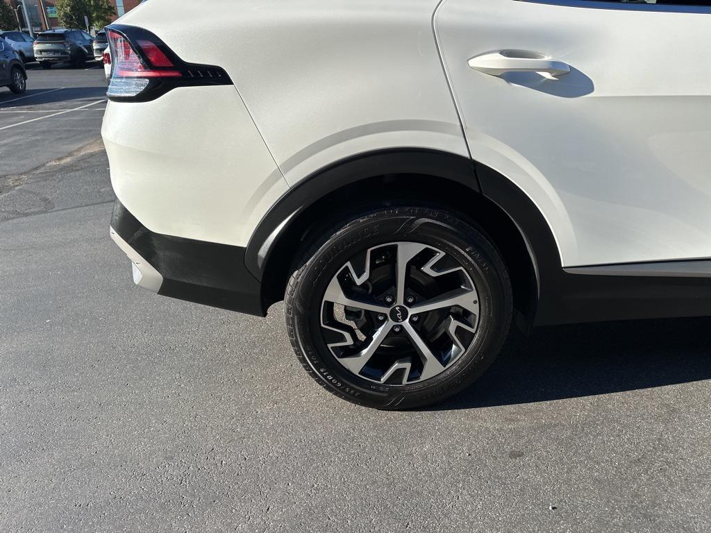 used 2023 Kia Sportage Hybrid car, priced at $26,864