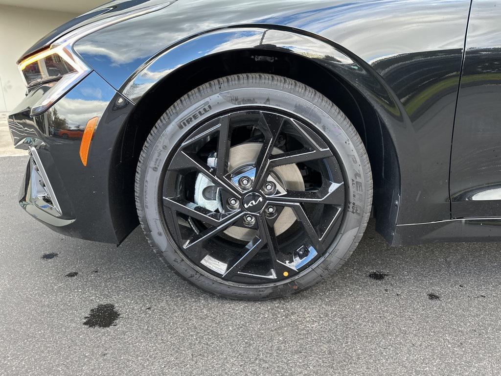 new 2026 Kia K5 car, priced at $32,620